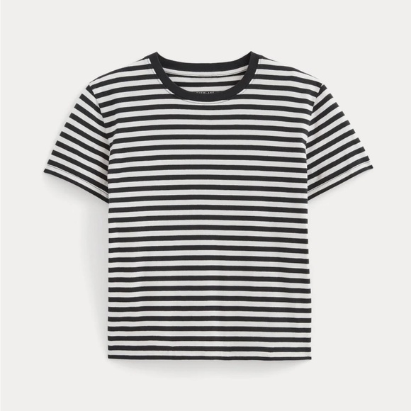 27. Everlane • NWT the box cut essential tee PTP 19.5” + L 21” - Picture 2 of 5